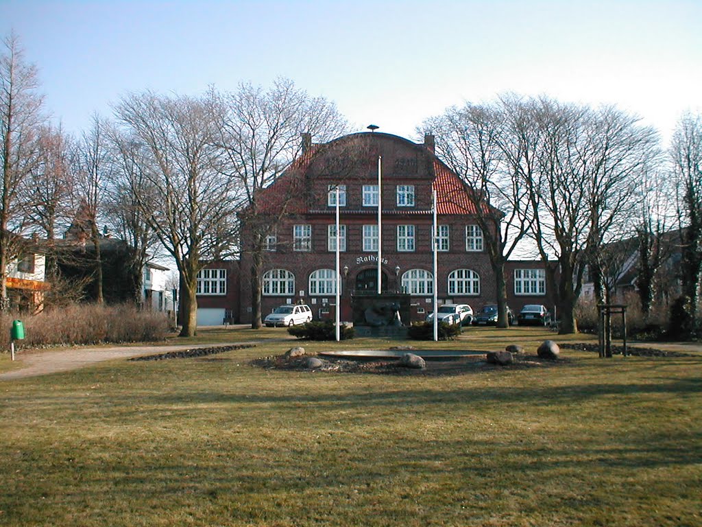 Rathaus Büsum by Uwe K