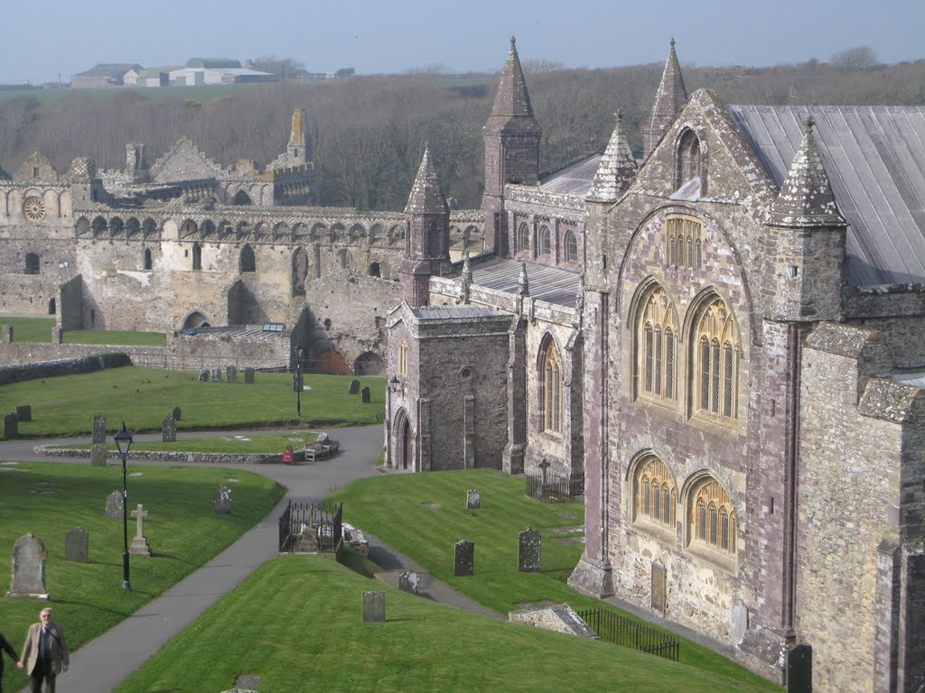 St. David´s Cathedral by Elisa Lopez