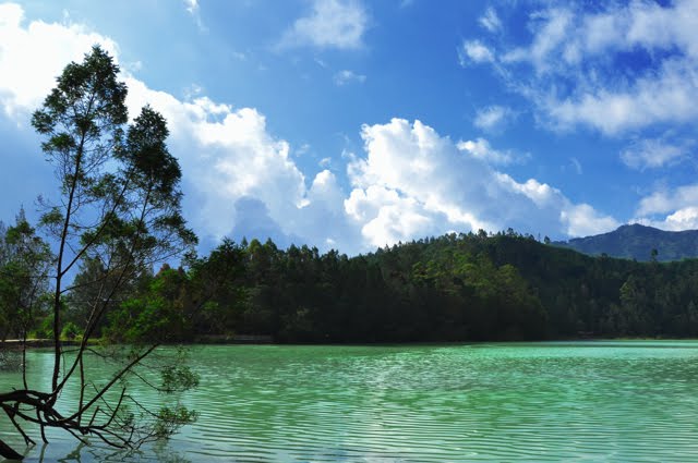 Telaga warna by enstein17