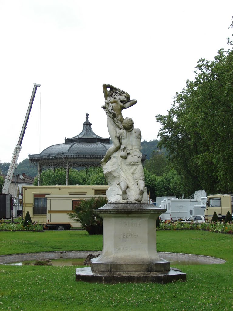 Esplanade du Gravier, Agen, Aquitaibe, France by M.Strīķis