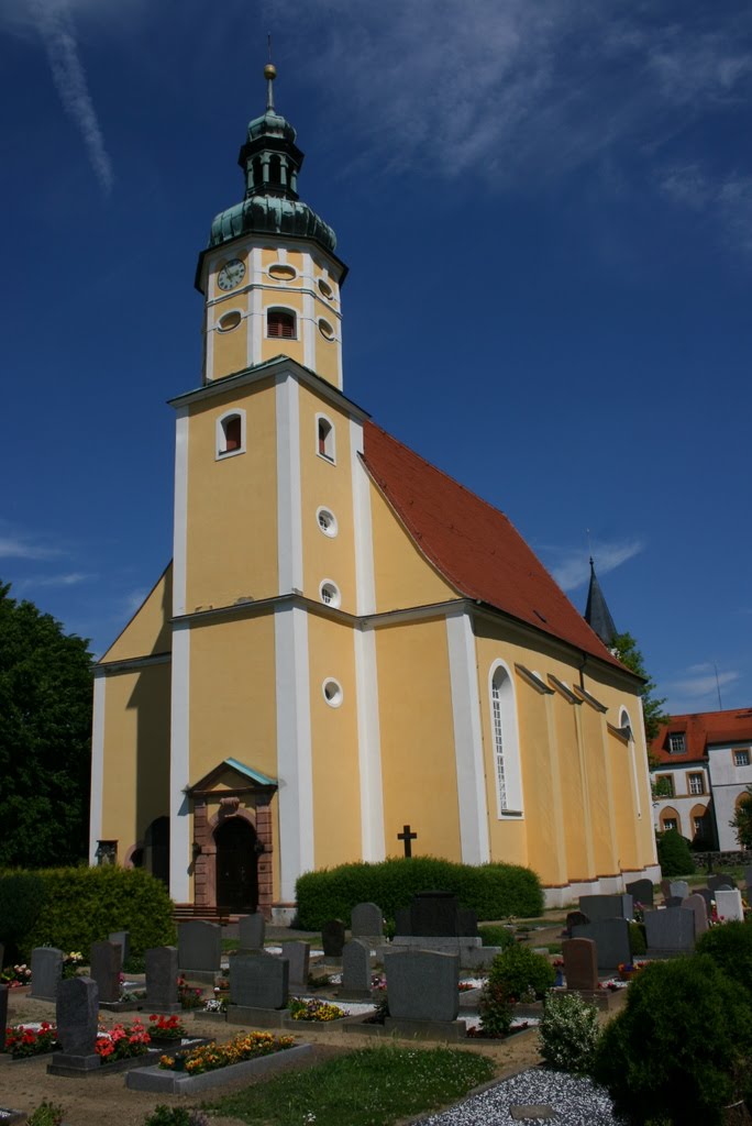 Kirche by Mirko Knauth