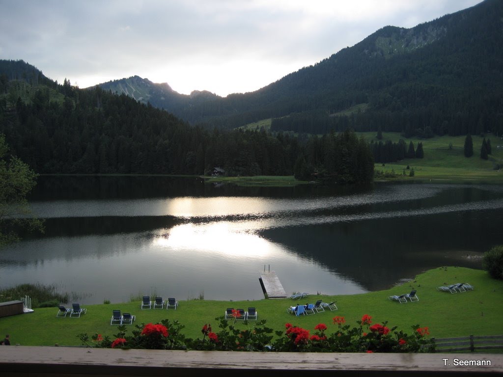 Spitzingsee, 83727 Schliersee, Germany by T. Seemann