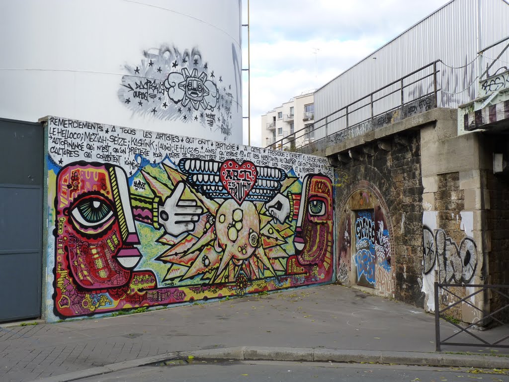 Paris - Graffiti Dacruz Rue de Thionville (2010) by greg-007