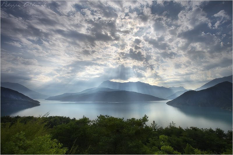 Lac miracle by Philippe Albanel Photography