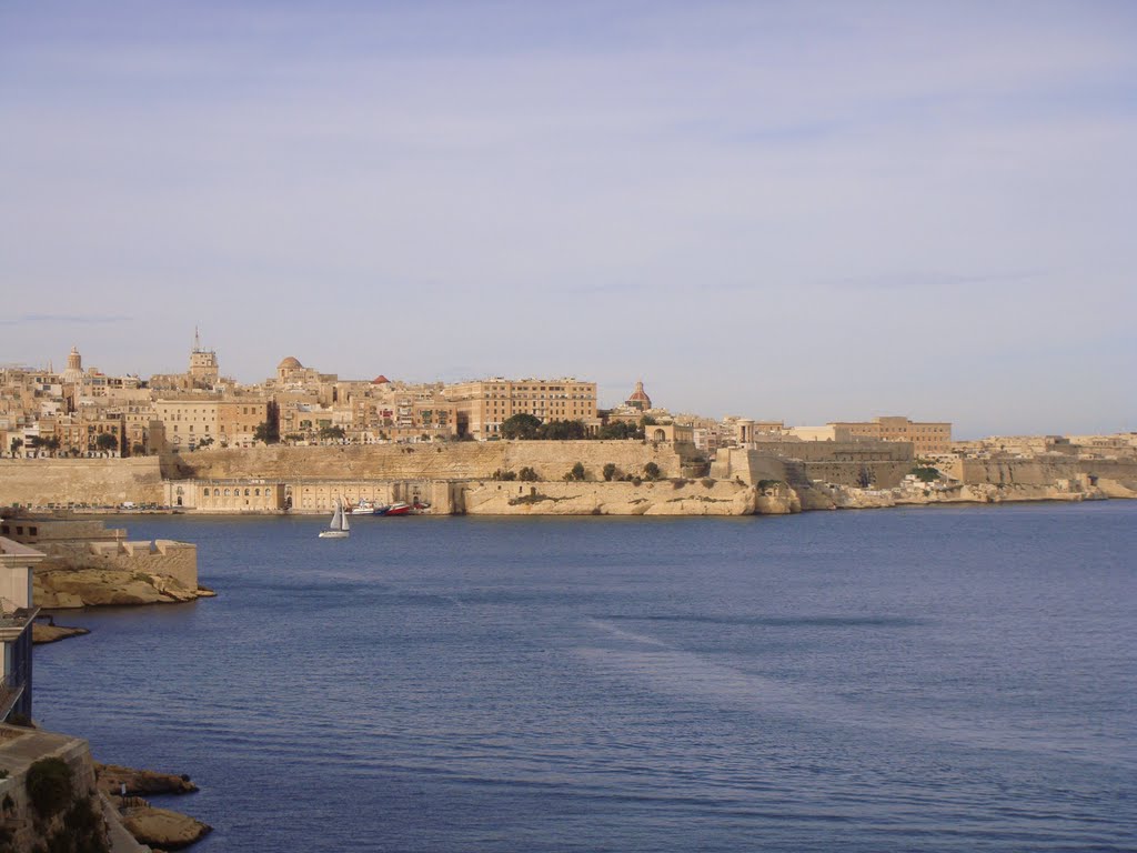 La Valletta from Vittoriosa by Jose Pinto