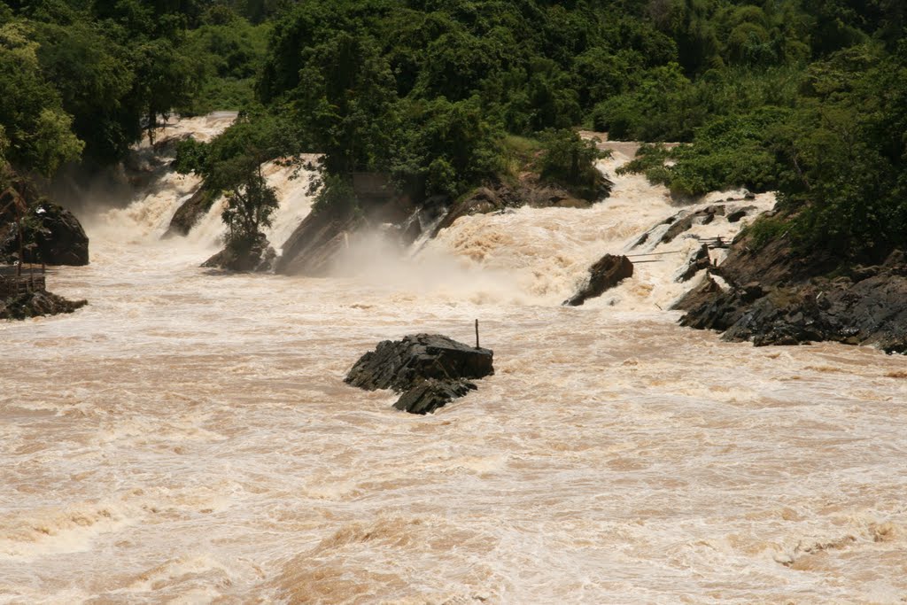 Falling waters, Perl of Mekhong near Champasak by Axl_Schmidt