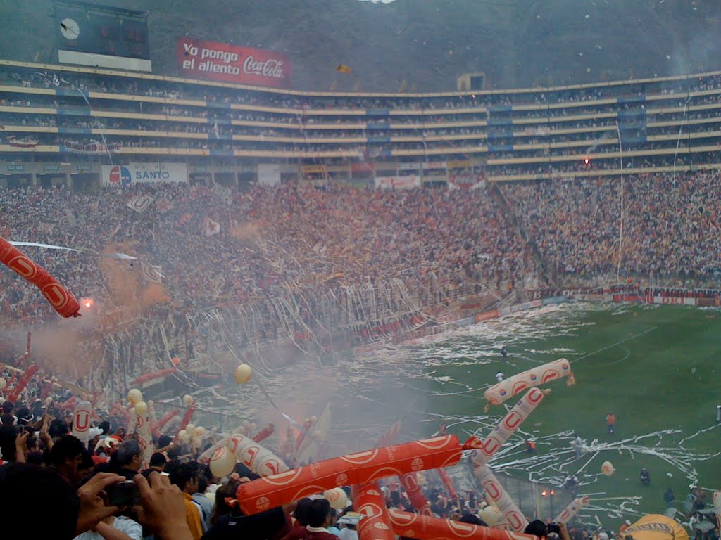 ESTADIO MONUMENTAL U by cesarantoniofernande…