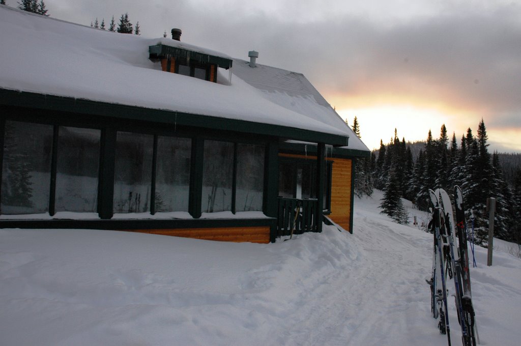 Parc de la Gaspesie, refuge Huard au lac Thibault by Denis Bernier