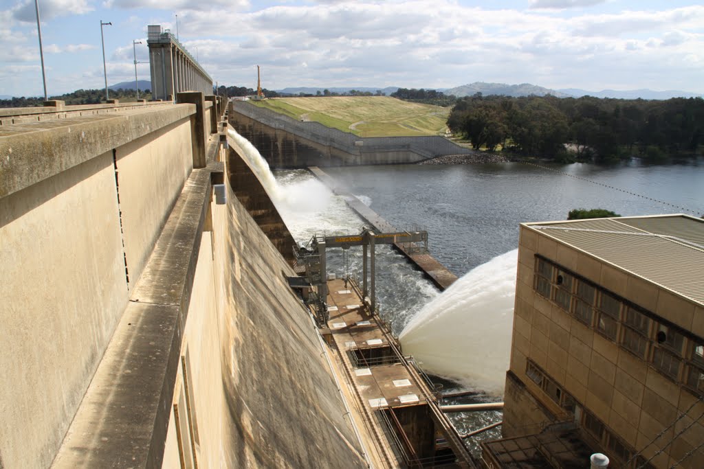 Lake Hume Spillway in Full Flow by John Kinnane