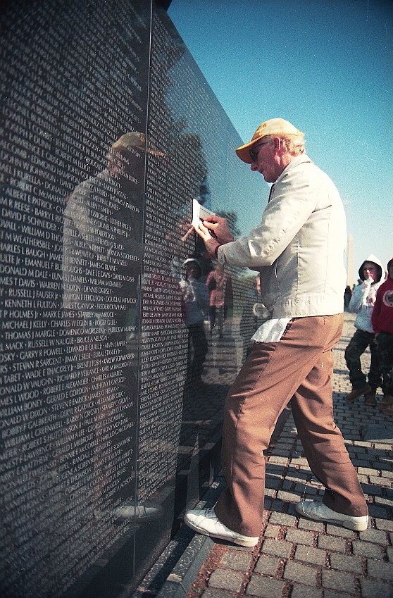 Vietnam Veterans Memorial, Washington D.C. by Marcin Klocek (trave…