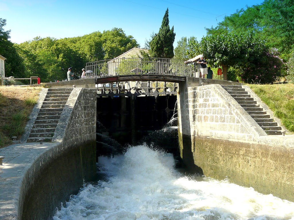 France, les écluses des Moulins de Trèbes by Roger-11