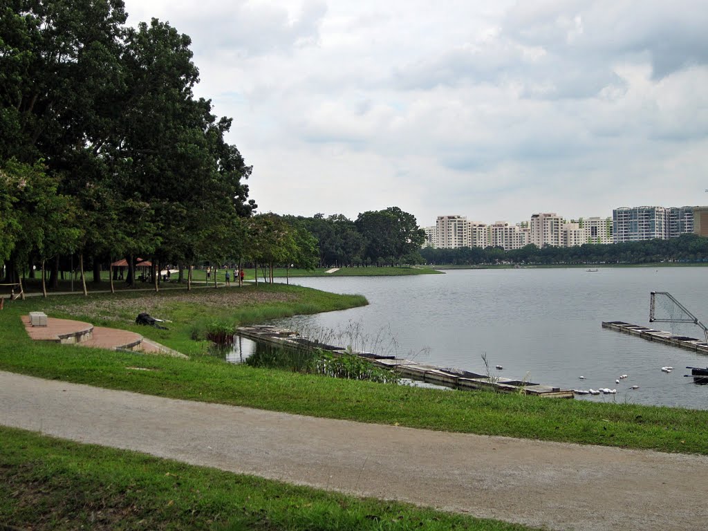 Bedok Reservoir Park by ngvm