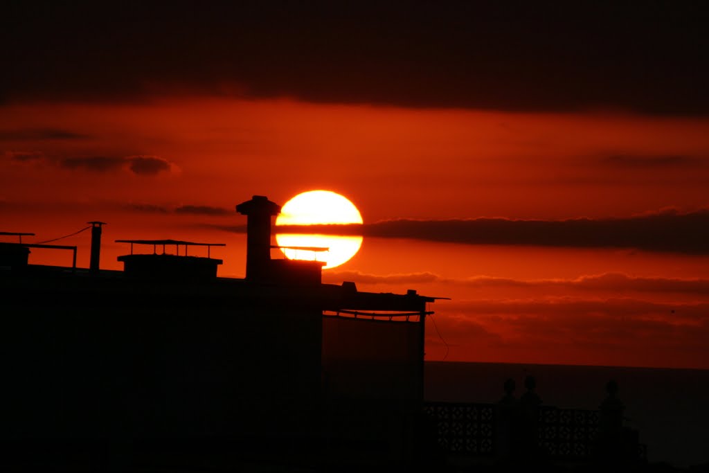 Sunrise in Benalmádena by racedk