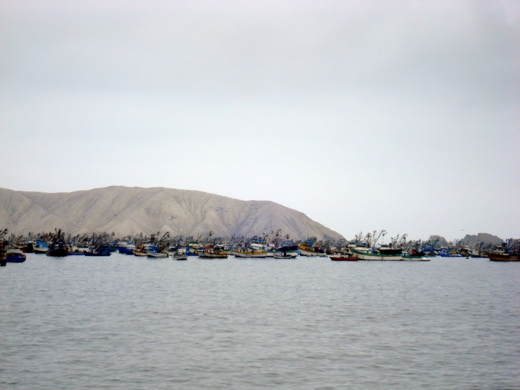 Santa, Peru by Jr Garcia