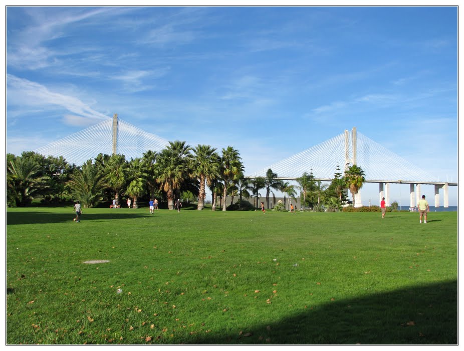 Parque do Tejo by Barragon