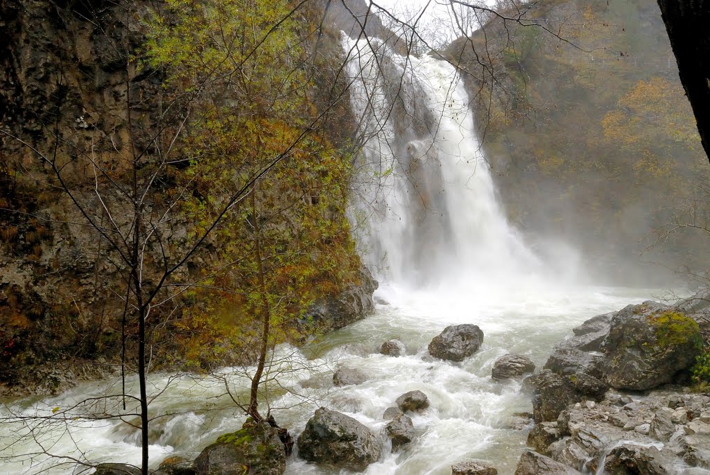 A cascade du Palvico, cascata del Palvico by P Maquet