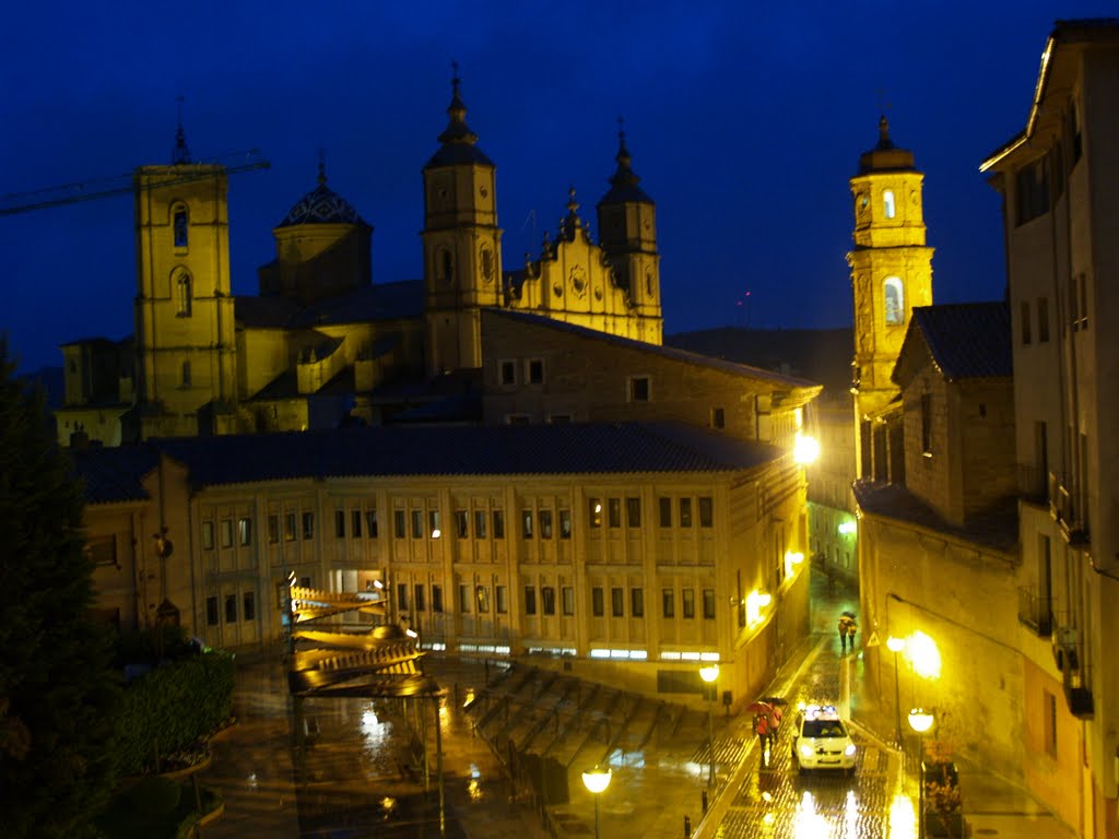 Alcañiz, Colegiata, Casa Consistorial y Escolapios by juan josé barragán