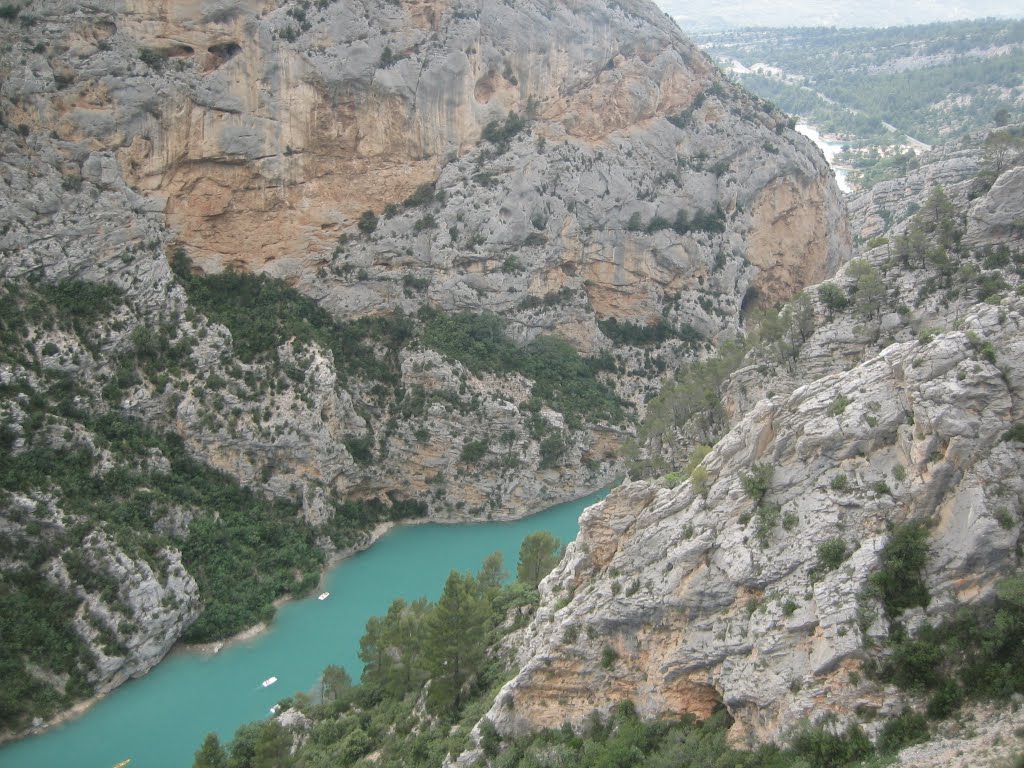 Verdon Gorge by Tanja Draganinska