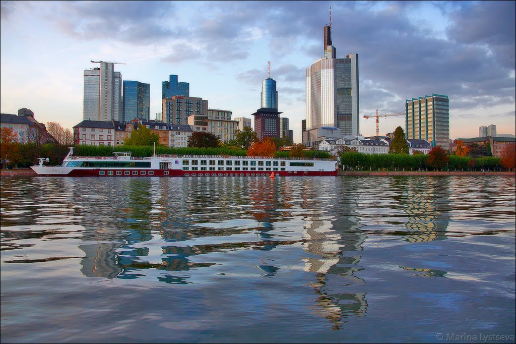 Reflection City by Marina Lystseva