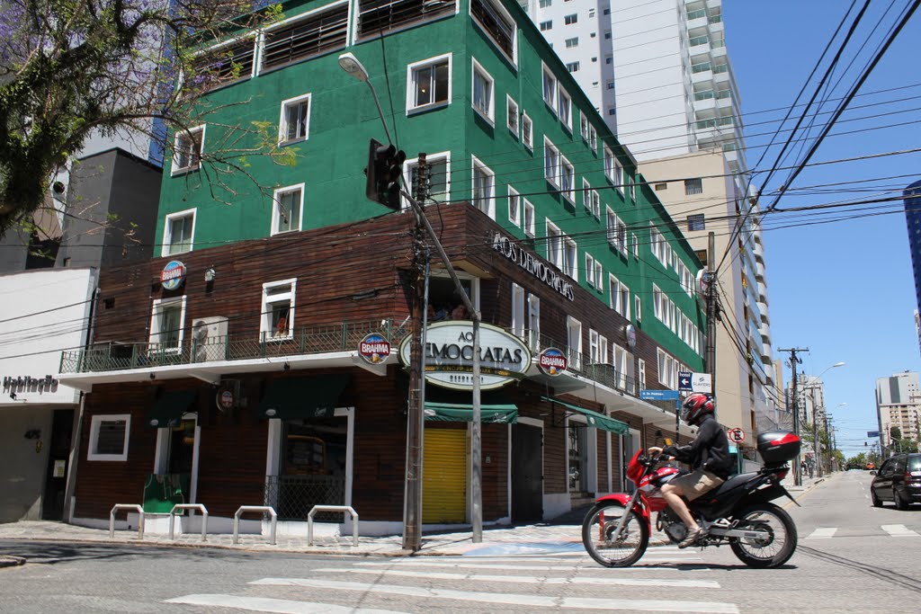 Bar Aos Democratas - Curitiba, Brasil by Pedro Ferreira dos S…