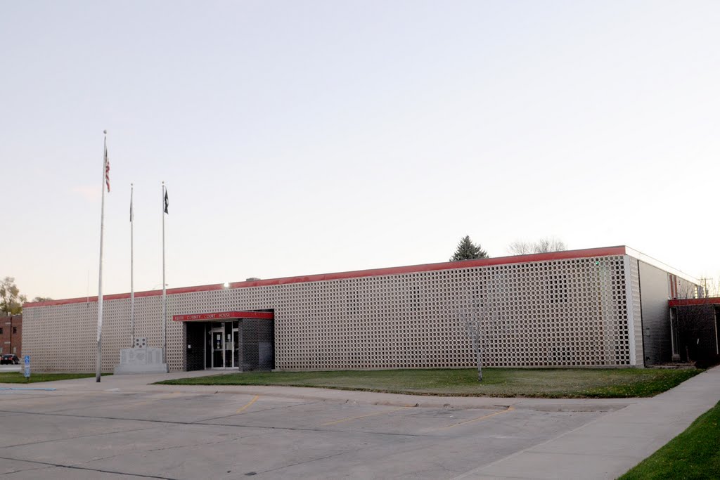 Keith Co. Courthouse (1962) Ogallala, Neb. 11-2010 by TGrier