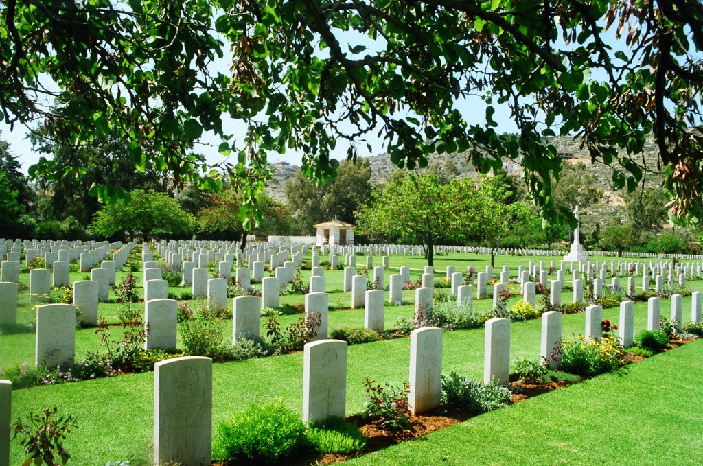 British Commonwealth War Cemetery Souda - 1./2. Wk. by JürWin