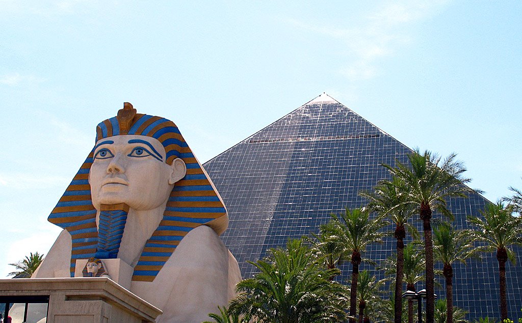 Luxor by Frank Hochstenbach