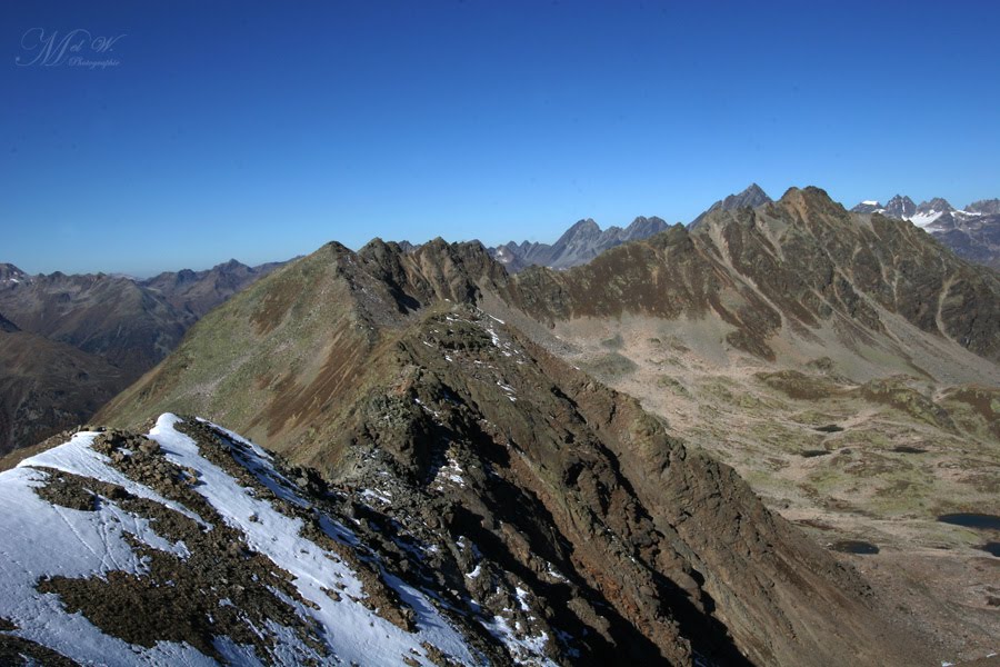 Aussicht vom Munt Baselgia (2945 m) by Mel