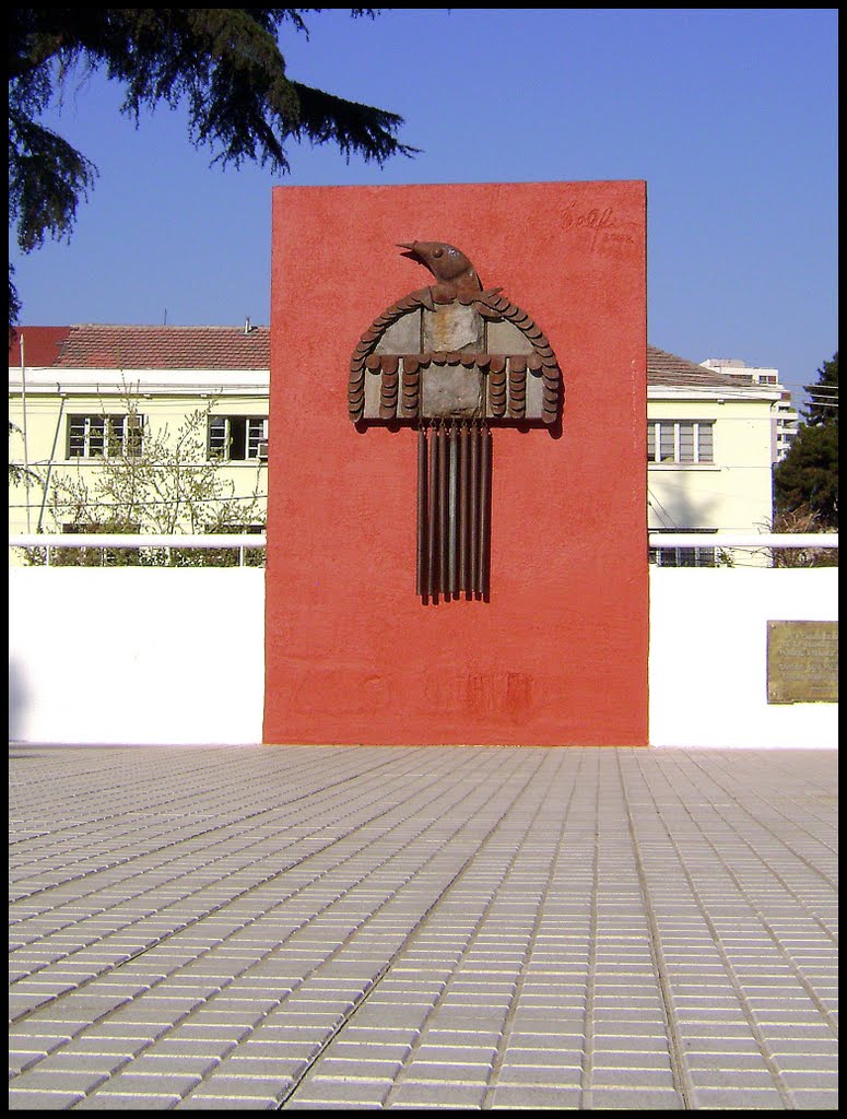 MEMORIAL EN PARQUE PERÙ by jotaceceo