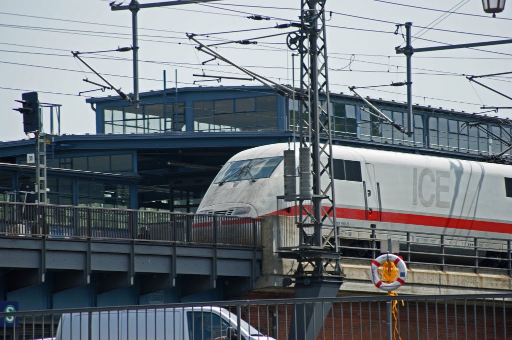 Bahnhof Jannowitzbrücke by klaus183