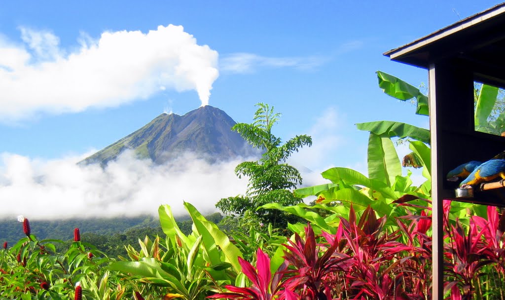 Volcan Arenal Costa Rica by Joshua Ten Brink