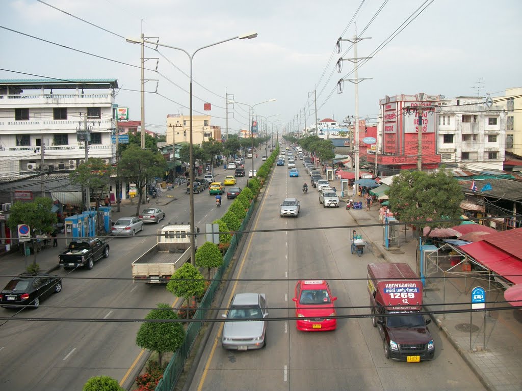 Chalong Krung Road by Civilm@n