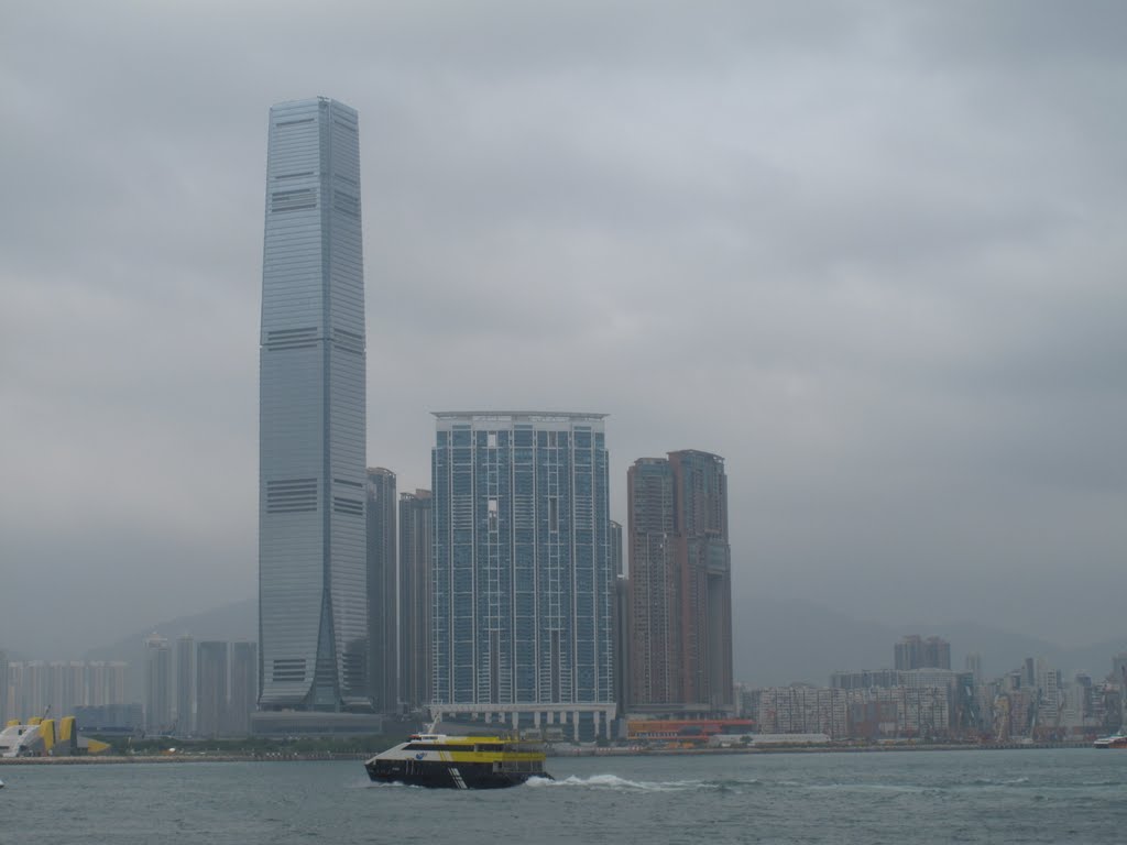 ICC Tower, Kowloon by Percy Chiu