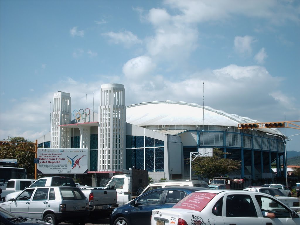 Gimnasio Olimpico by Antonio Tielve