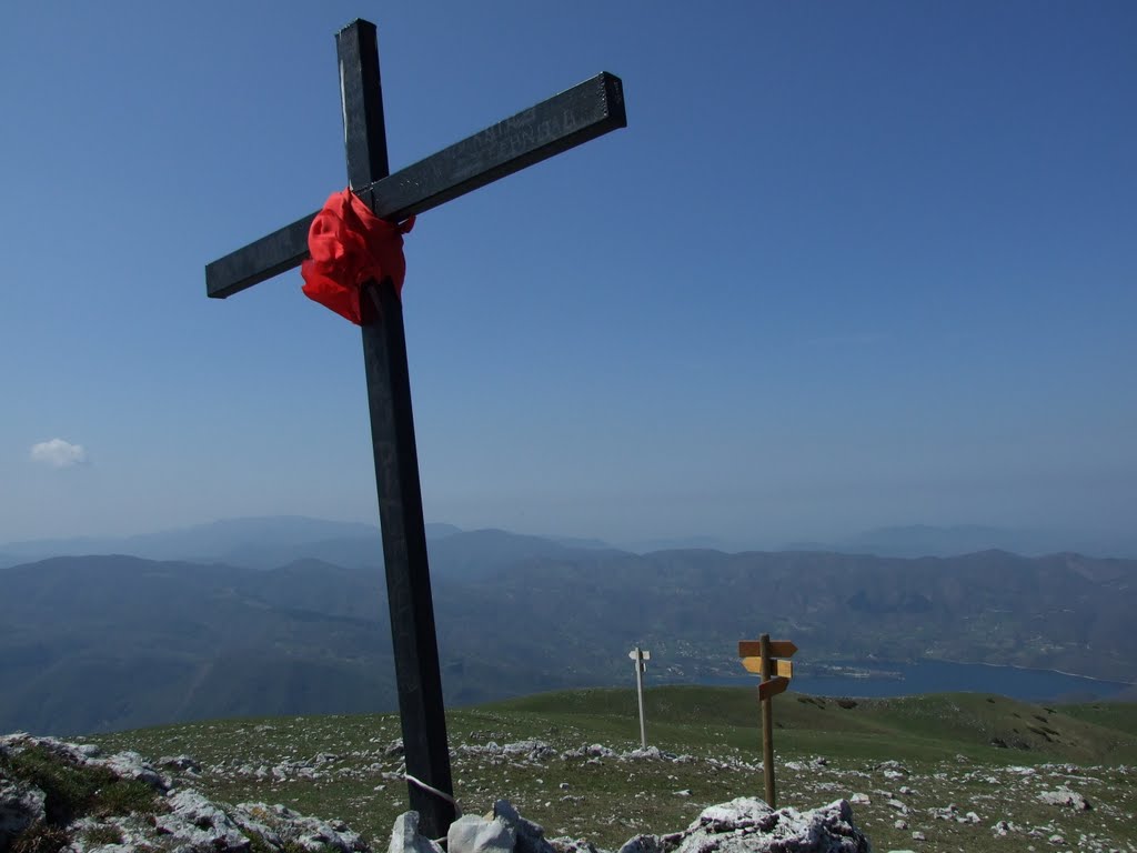 Cima del Monte Navegna. Quota 1508 m. by Andrea Morbidelli