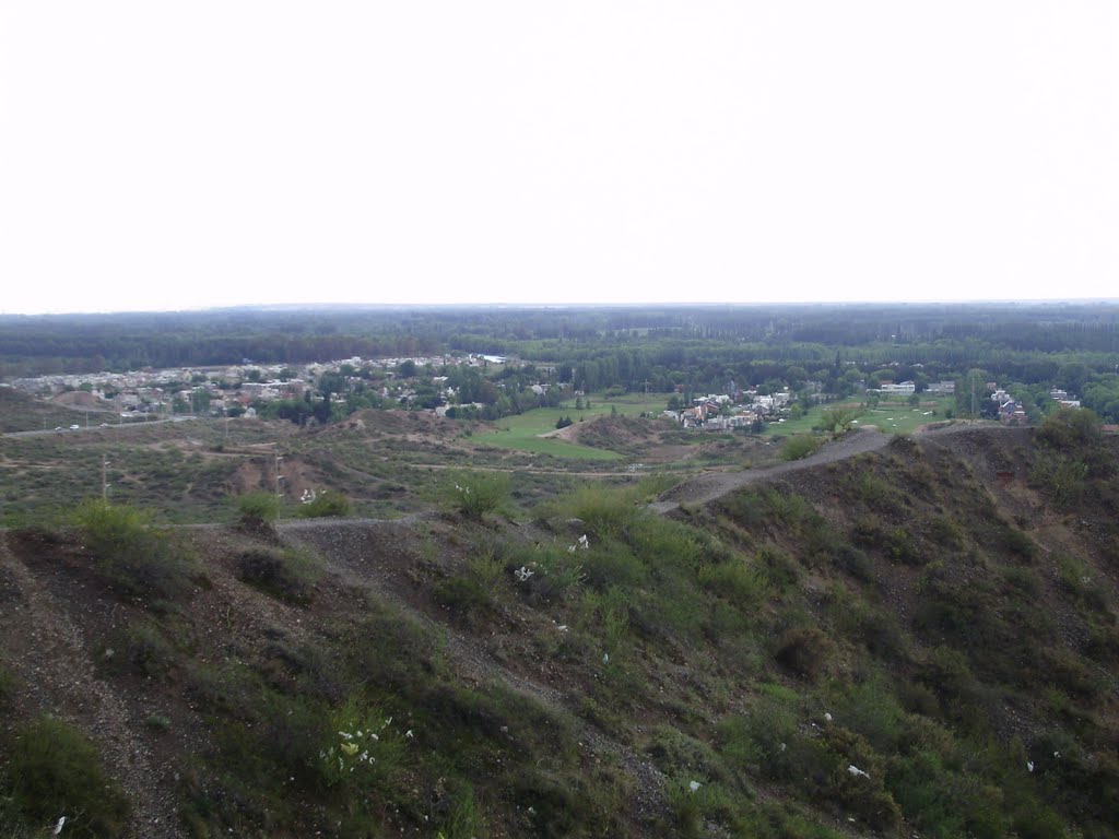 Desde el Mirador - Neuquen- se ve Country Rincon de Emilio by canokale