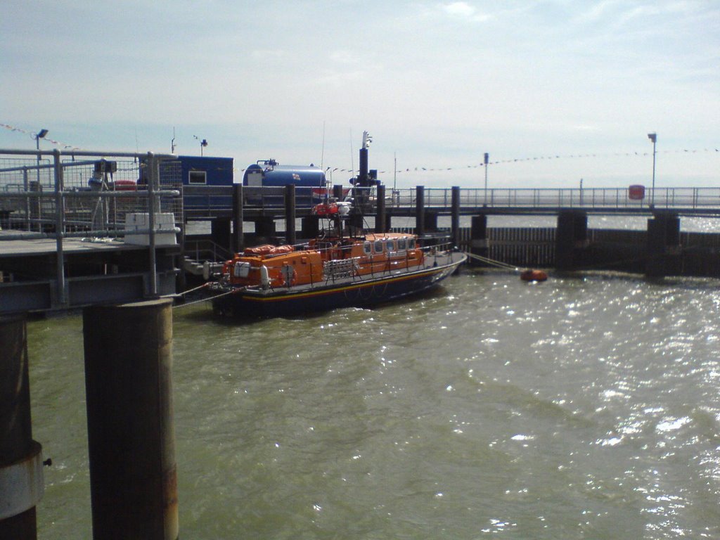 The Walton and Frinton Lifeboat by thelard