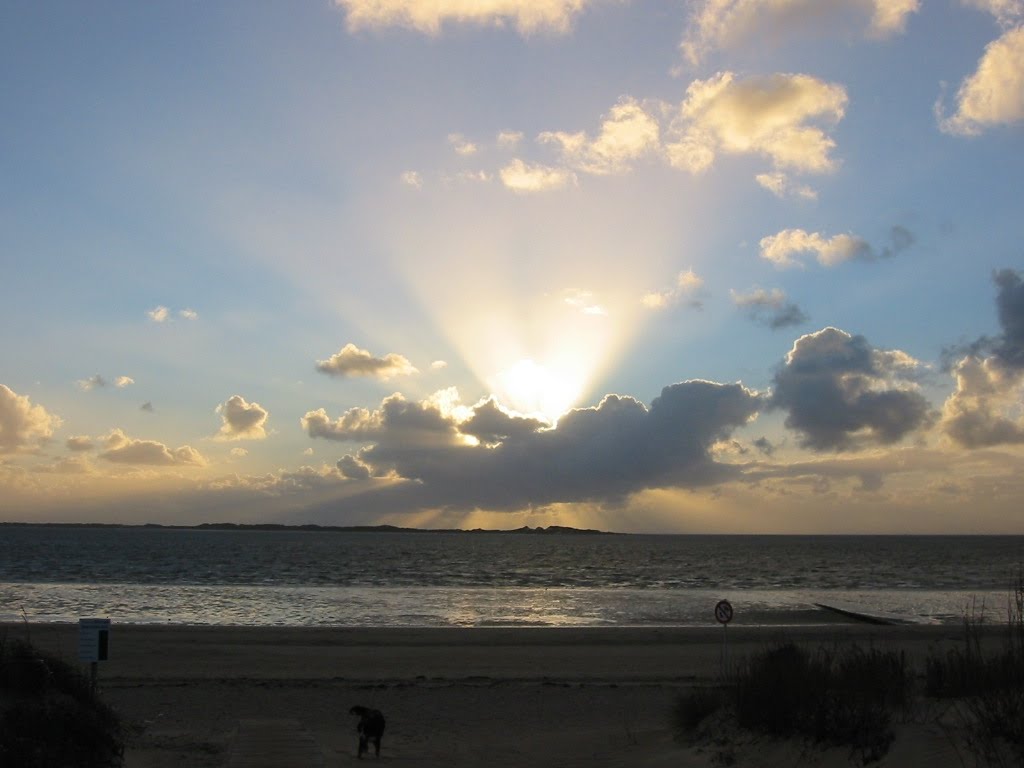 Sonnenuntergang am Strand in Utersum by inselfriseur