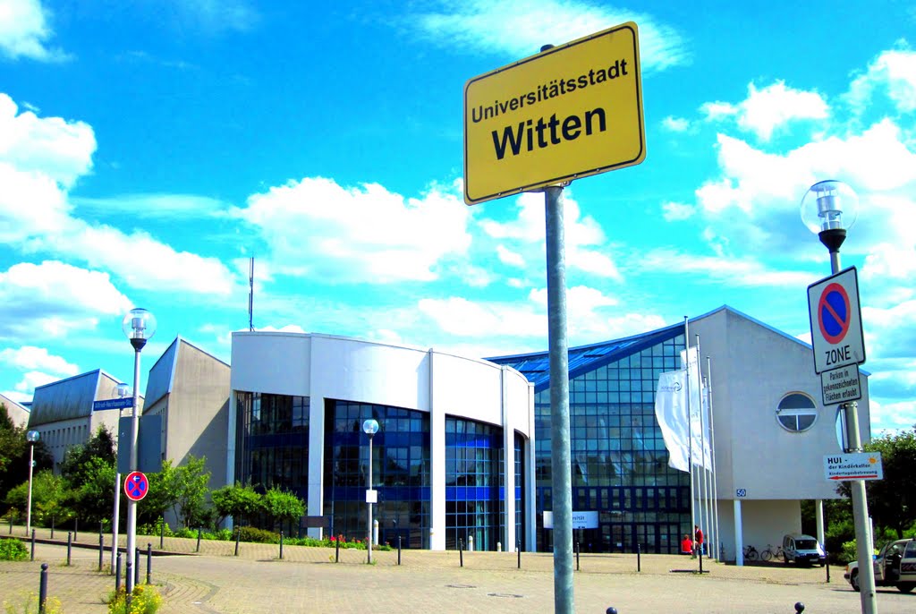 Universität Witten/Herdecke by Kirstin Schütz