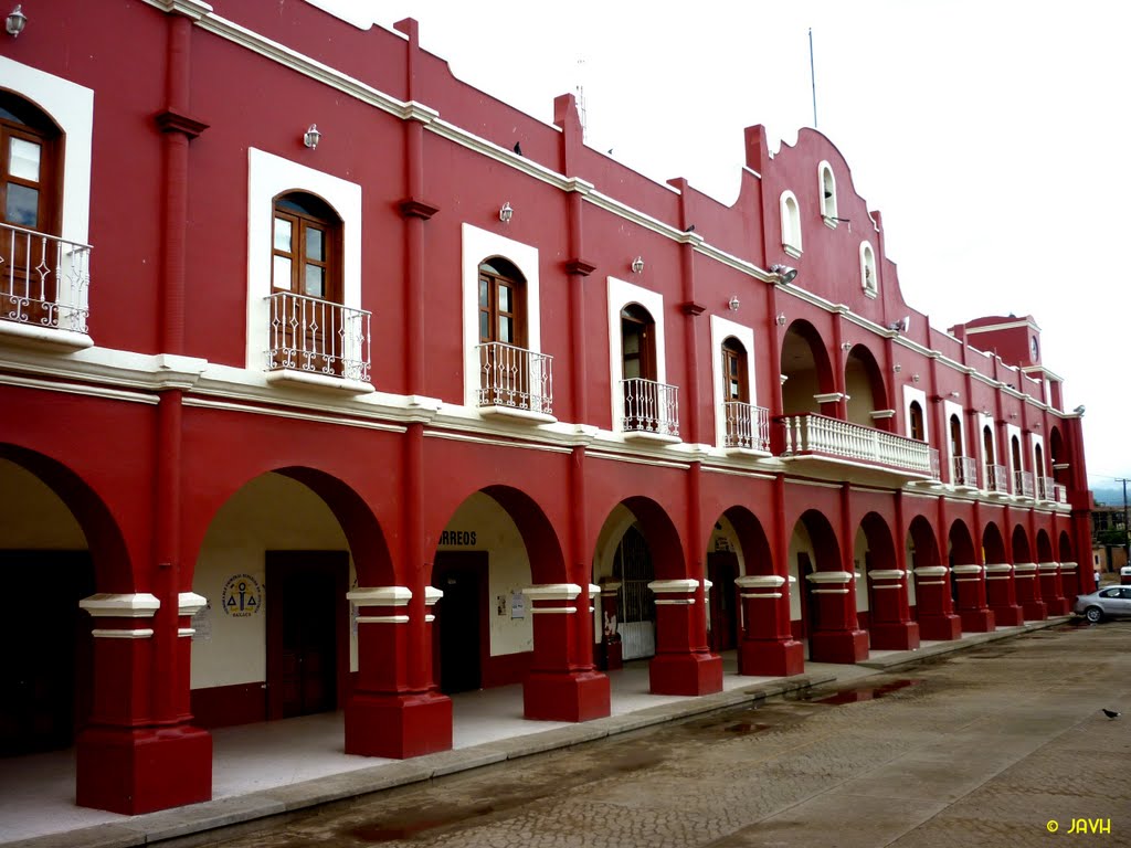 Palacio Municipal, Zaachila, Oaxaca, México. by Jorge Alberto Vega