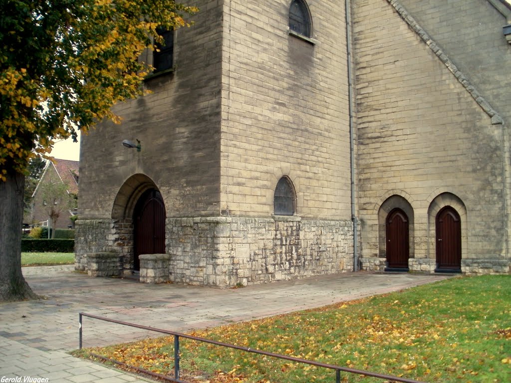 Hoofdingang Kerk Scharn......... 11 Okt. 2010 by Gerold Vluggen