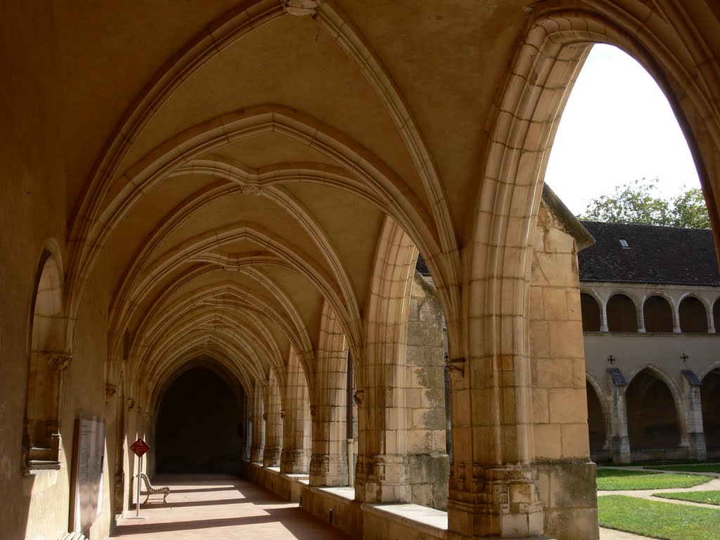 Cloîtres du Monastère Royal de Brou - Bourg-en-Bresse (Ain) by Naru Kenji