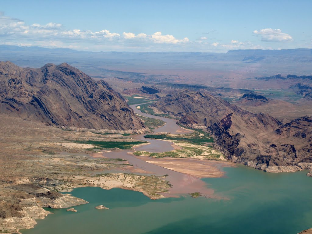 Las Vegas Bay by MichalZielinski