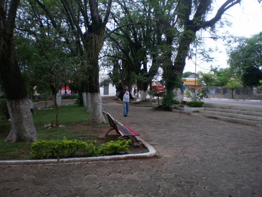 Plaza Carapegua by Daniel Acuna