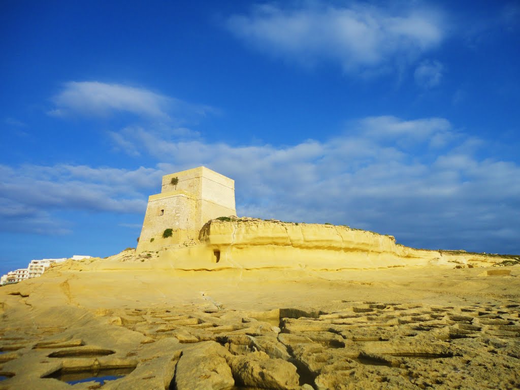 Tower near Xlendi by Sylvain Jaquet