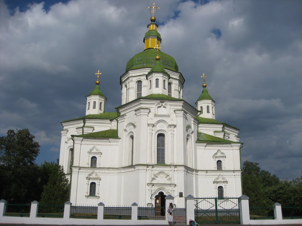 Великі Сорочинці (Полтавська обл.) - Спасо-Преображенська церква , збудована гетьманом Д. Апостолом як усипальниця роду Апостолів by Ok.Lviv