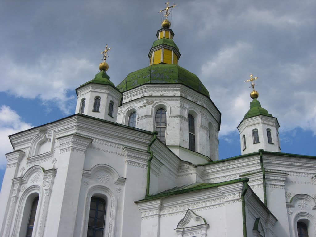 Великі Сорочинці (Полтавська обл.) - Спасо-Преображенська церква , збудована гетьманом Д. Апостолом як усипальниця роду Апостолів by Оксана Винник