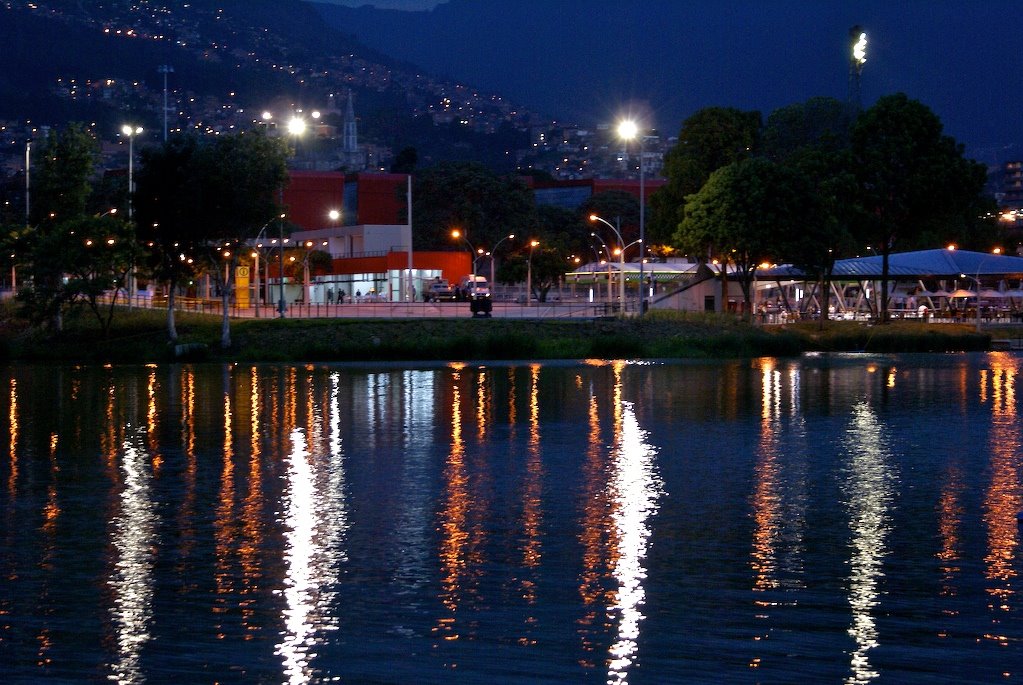 Aranjuez, Medellín, Antioquia, Colombia by jorge londono