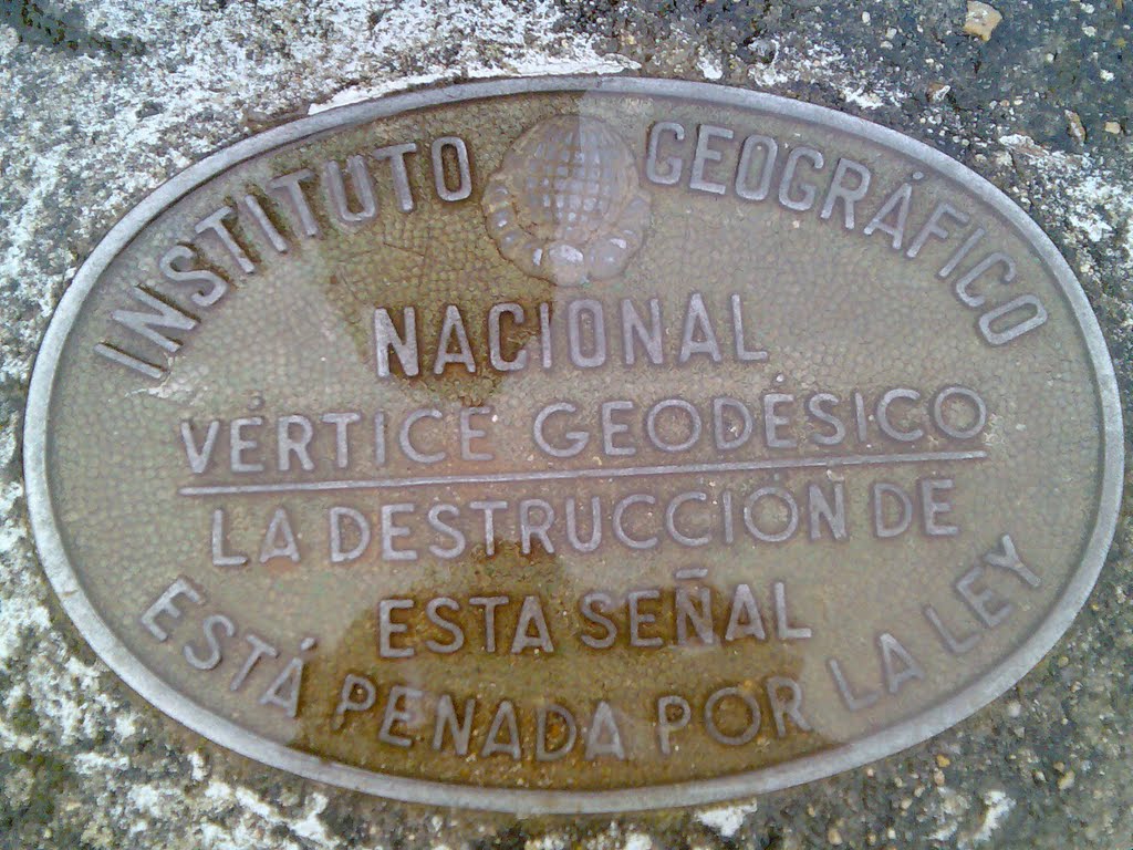 Placa indicativa Vertice Geodésico Mirador Monte Cepudo (Vigo) by MIGUELRODRIGUEZ