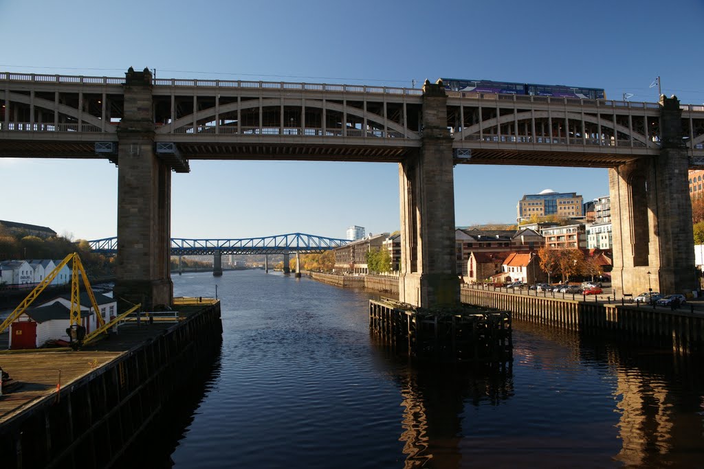 Train Crossing The Tyne by njellis